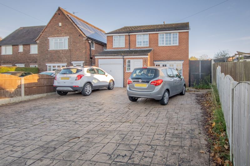 Hilltop, Oakwood CHA0008282 Estate Agents in Derby Hannells